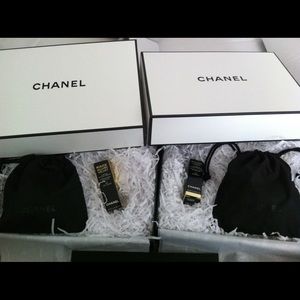Chanel Box.