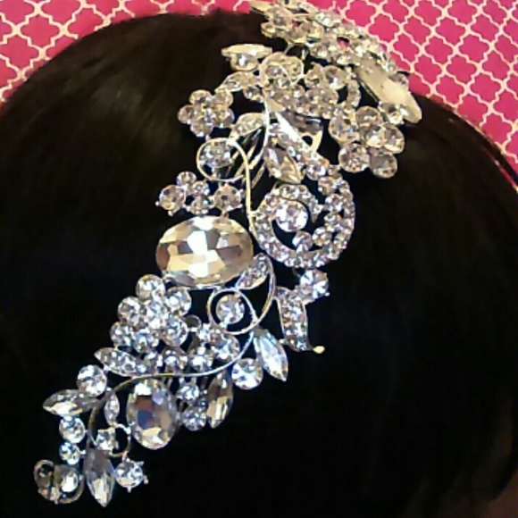 Bridal headpiece