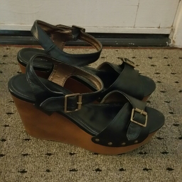 Black Faux Leather Platform Wedge Size 7