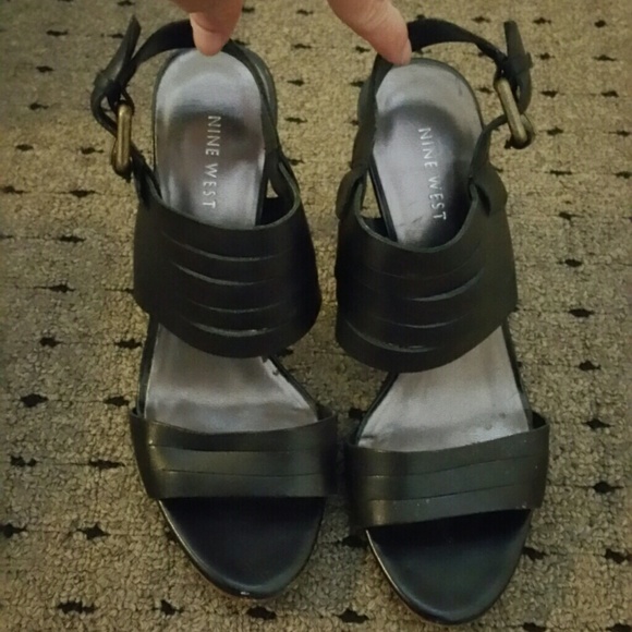 SOLD 🎉 Nine West Jollier Black Leather Sandals