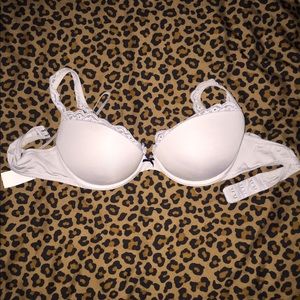 Gilly Hicks Bra