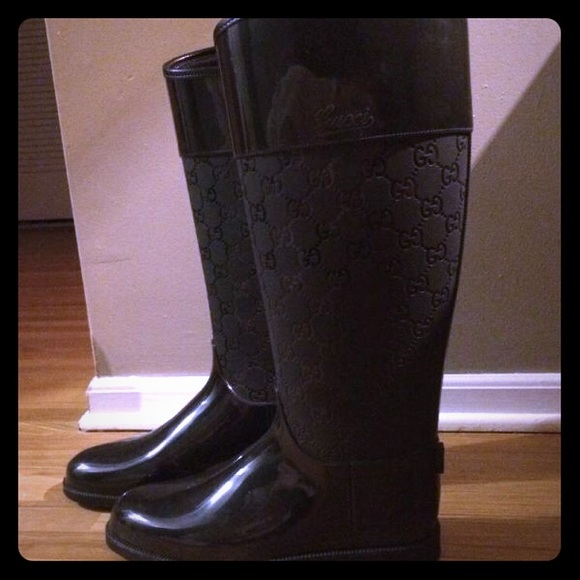 Gucci rain boots 37