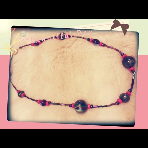 Glass; & @lso regular beading necklaces - Picture 2 of 2