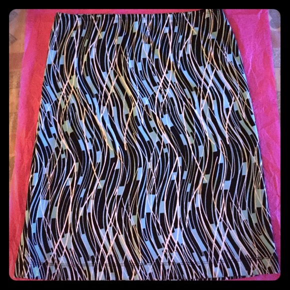 Teal, Black and white thin material A-line skirt.