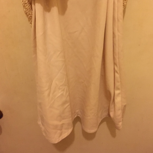 ♦️SOLD♦️👍 Bebe Tan Strapless Crochet dress - Picture 3 of 4