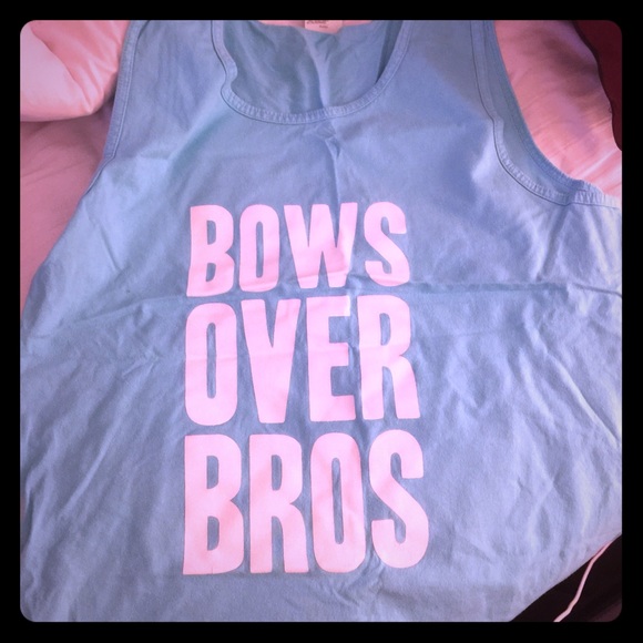 Kiss My Southern Sass; Bows over Bros Tank