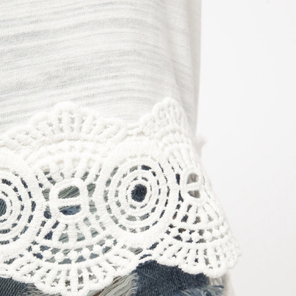 SALE || The Lace Tee - Picture 4 of 4