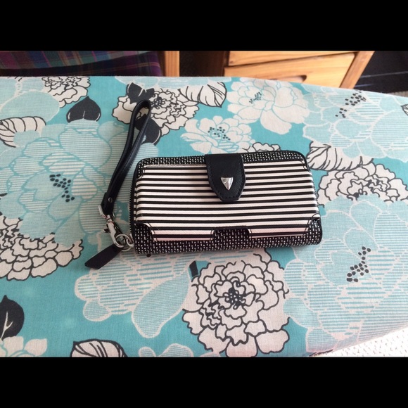 Madison tech wallet