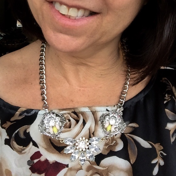 Juicy Couture statement necklace - Picture 4 of 4