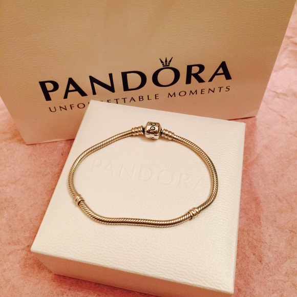Authentic Pandora 925 ale bracelet 7.5