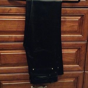 Cache jeans style satin pants