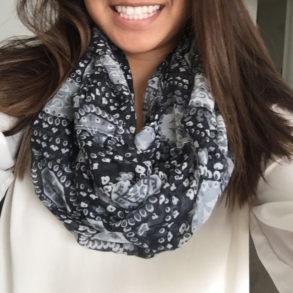 Black & White Lightweight Patterned Infinity Scarf