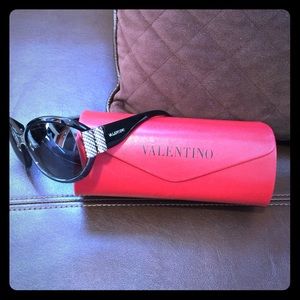 VALENTINO Sunglasses