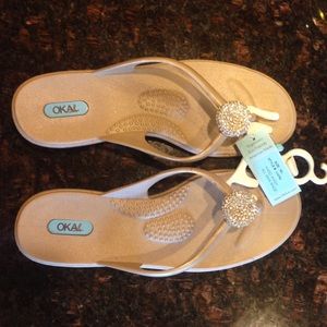 Received as gift-never worn