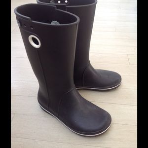 Crocs rain boots light weight size 6