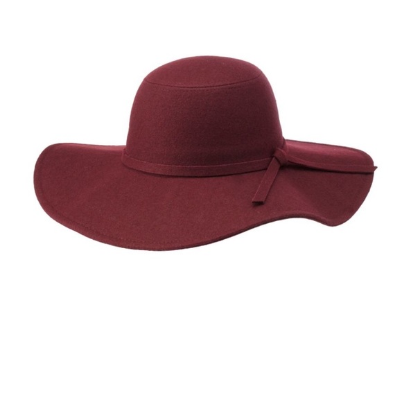✨FLOPPY HAT IN OXBLOOD❤️✨