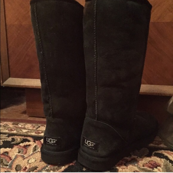 Black uggs