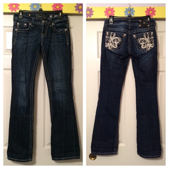 Miss Me jeans size 26 bootcut medium wash