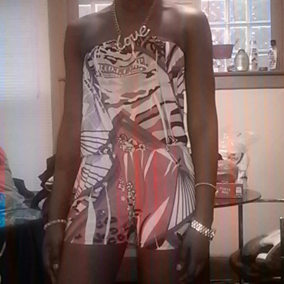 romper - Picture 2 of 4