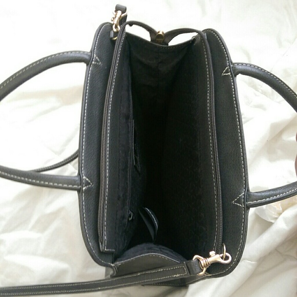 🎉HOST PICK!🎉Liz Claiborne Crossbody - Picture 4 of 4