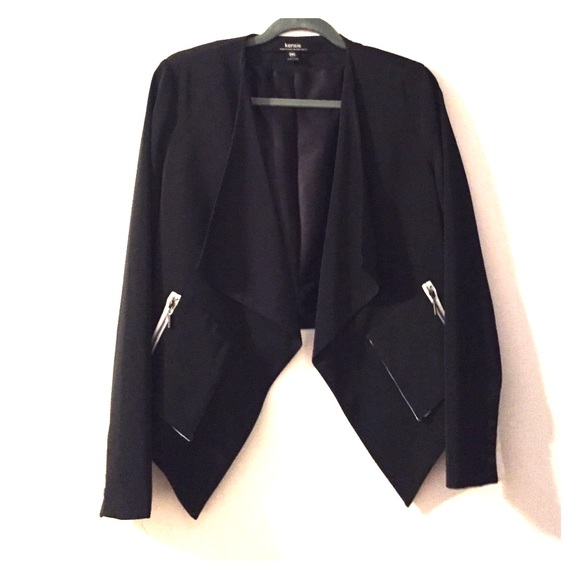 Cropped black blazer with white details - Picture 1 of 4
