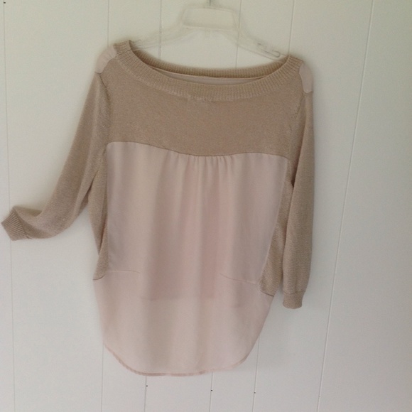 Dressy or casual quarter sleeve top - Picture 2 of 3