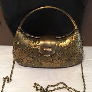 Great vintage evening bag!