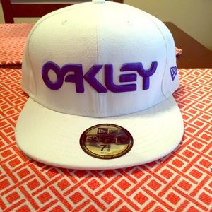 Oakley hat
