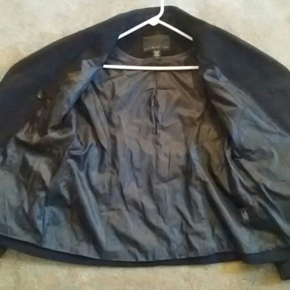 Button up - Picture 2 of 3