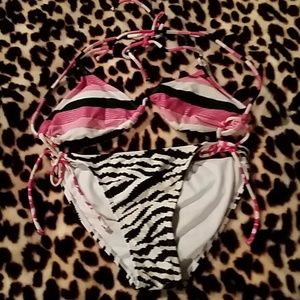 Cute 2 piece bathing suit!
