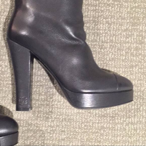 CHANEL OVER THE KNEE GOLD ZIP BOOT - NWT SZ 37 1/2 - Picture 4 of 4