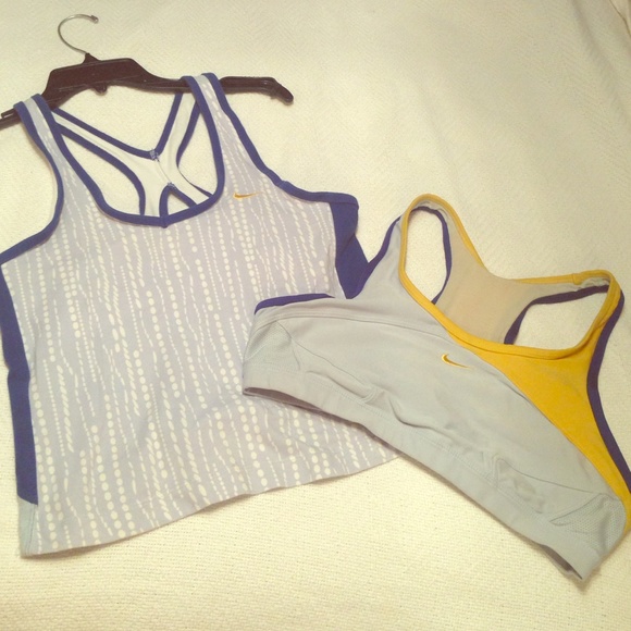 ✔️NIKE TANK TOP and A NIKE SPORTS BRA