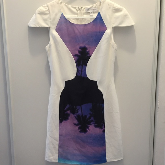 Never worn Finders Keepers dress.