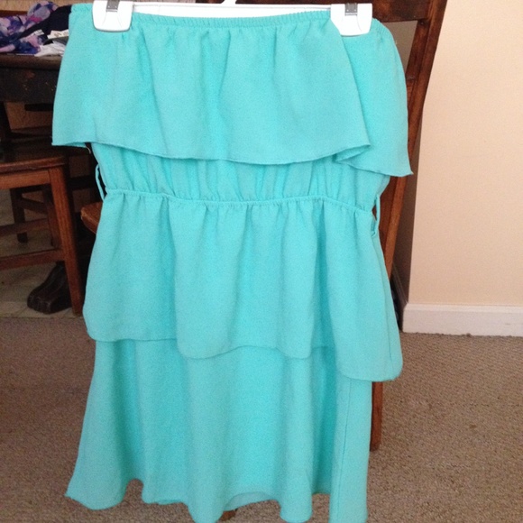 Strapless Ruffle Tank!