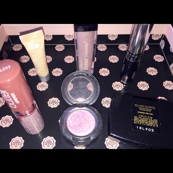 Assorted makeup - Picture 3 of 3