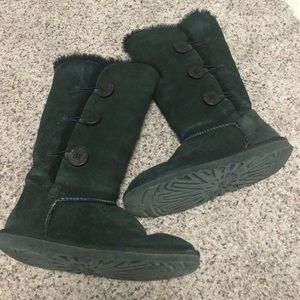 Black Bailey Button Uggs