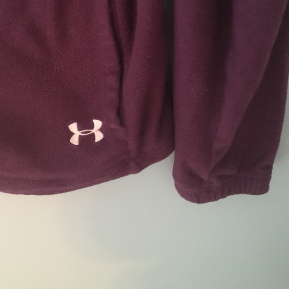 SOLD on merci!!! UA fleece zip up normal wear - Picture 2 of 4
