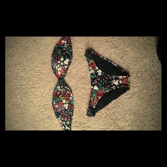 Bandeau top bikini