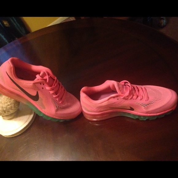 ๐SOLD๐Pink & Green Nike Airmax - Picture 2 of 4