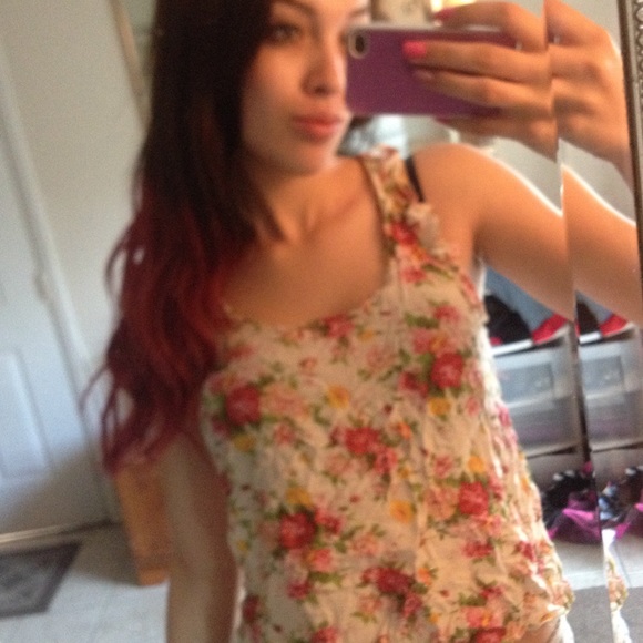 🌸 Floral Summer tank! 🌸