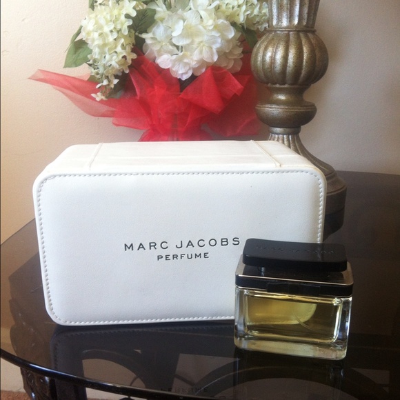 🎩MARC JACOBS🎩 1.7 FL.OZ/ 50ml Perfume