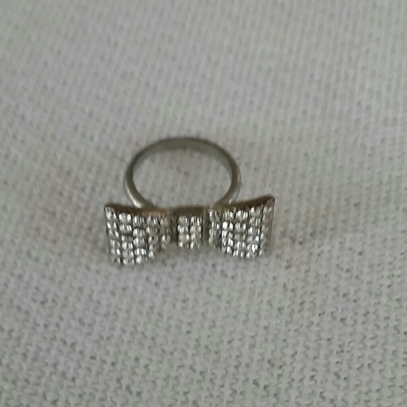 Crystal bow ring - Picture 2 of 2