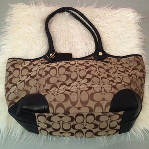 Coach Handbag with Black leather.