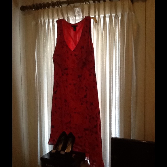 🌷Pretty floral dress🌷 SOLD - Picture 3 of 3