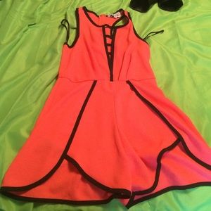 Sabo skirt coral & black romper