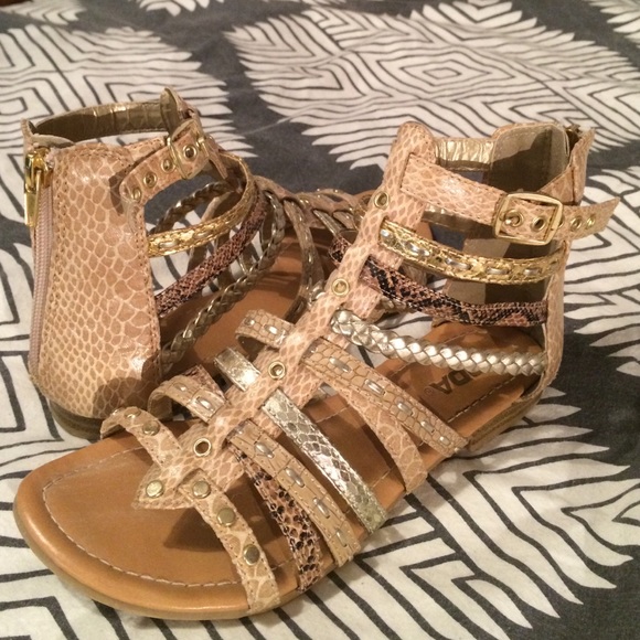 Gladiator Sandals In Tan & Gold Snack Print