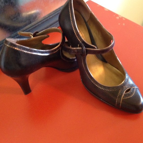 Circa Joan & David brown leather heels - Picture 3 of 3