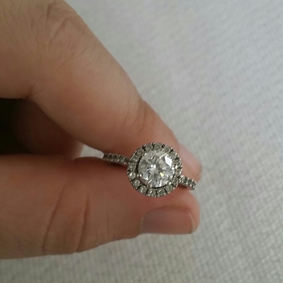 Cute ring - Picture 2 of 2
