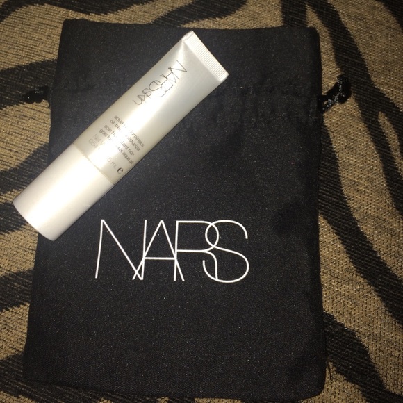 Nars skin oil free moisturizer & bag