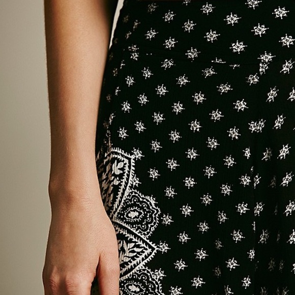 ❌SOLD ❌New free people printed shorts - Picture 2 of 4